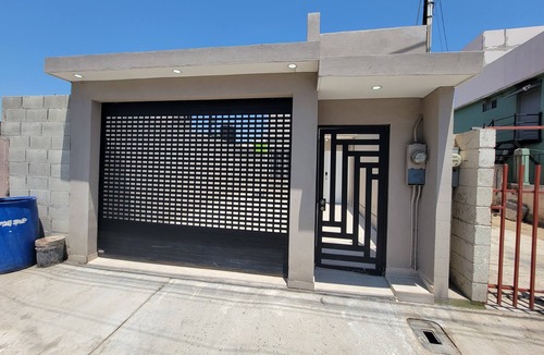 Ensenada House | Punta Playa 2 bedroom house near the beach with carport