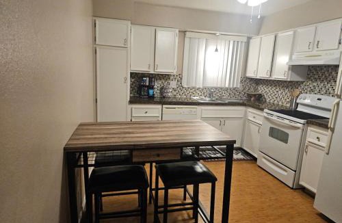 Sand Lake Apartment | Pup friendly Beautiful 2 Bedroom
