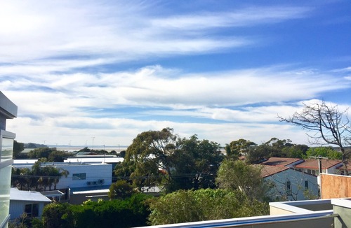 Inverloch House | PURE SHORES- Beach 300m, Sea Views, Wifi, Netflix.