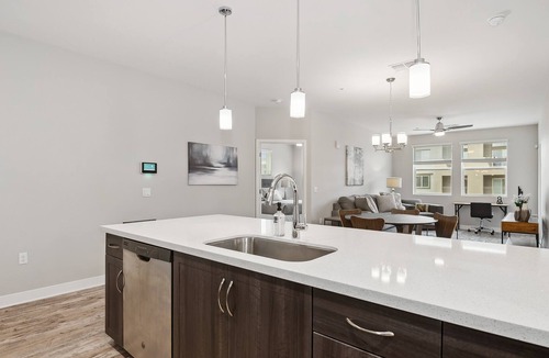 Desert Ridge Apartment | PURE SUITES Lux 2 Bed Desert Ridge 2 Heated Pools Gym