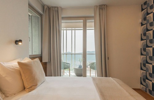 Como Villa | PureViewLuxury-1st Floor Breakfast&Pool Adults.