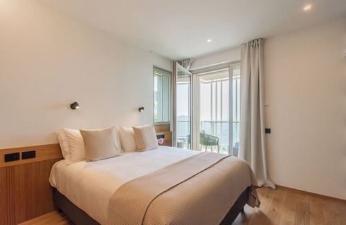 Como Villa | PureViewLuxury-1st Floor Breakfast&Pool Adults.