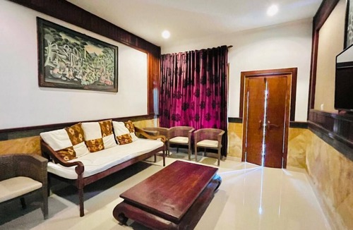 Undisan House | Puri Karang Residence