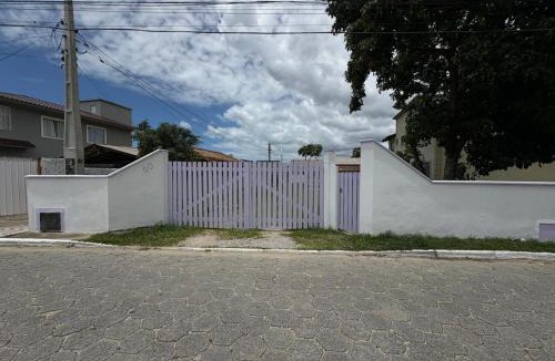 Muquem House | Purple House