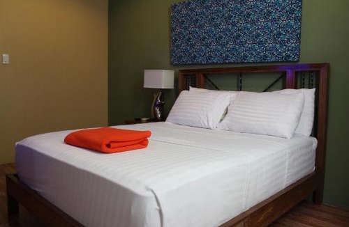 Paranaque Bed & Breakfast | Purple Tree Bed & Breakfast