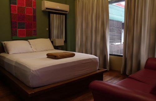 Paranaque Bed & Breakfast | Purple Tree Bed & Breakfast