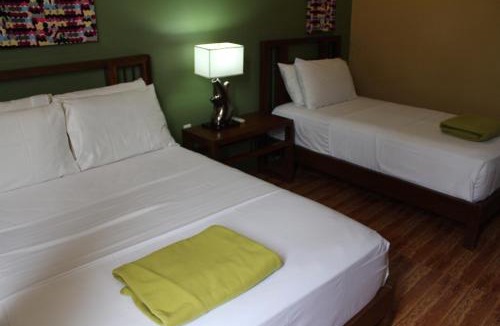 Paranaque Bed & Breakfast | Purple Tree Bed & Breakfast