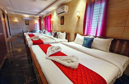 Kuilapalayam Hotel | PV Tower - Auro Beach