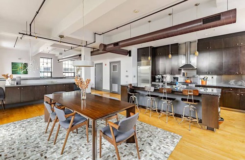 Downtown Condo | PVDLoft ︙ Curated Design ︙ Prime Walkable Locale ︙ Near Brown & RISD