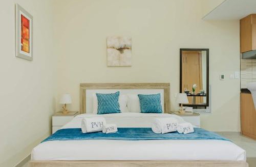 Al Barsha Apartment | PVH - Lincoln Park - Sleek Studio Near Miracle Garden
