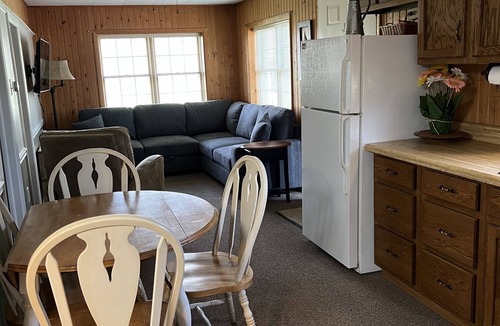 Pymatuning South Cabin | Pymatuning parkside cabin near Jamestown marina & dam