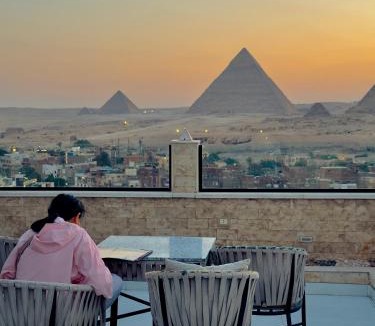 Qasr an-Nil Hotel | Pyramids hotel