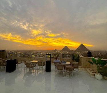 Qasr an-Nil Hotel | Pyramids hotel