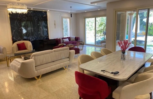 Sheikh Zayed City Villa | Pyramids view villa for rent in Elshikh zayed