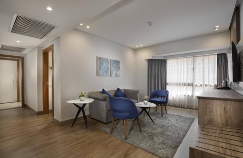 Al Duqqi Hotel | Pyramisa Suites Hotel Cairo
