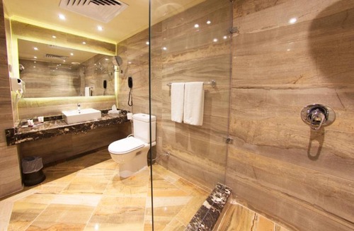 Al Duqqi Hotel | Pyramisa Suites Hotel Cairo