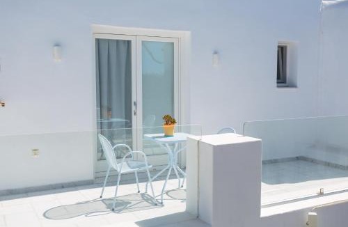Parikia Hotel | Pyrgaki Hotel