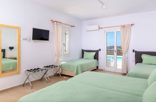 Parikia Hotel | Pyrgaki Hotel