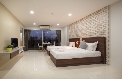 Chom Phon Hotel | Q Space Residence
