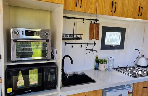 Hartley House | QB, 1bath Tiny Home With Mountain View - "redbird"