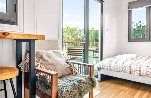 Hartley House | QB, 1bath Tiny Home With Mountain View - "redbird"