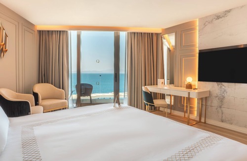 Kusadasi City Centre Hotel | Qlusive Hotel