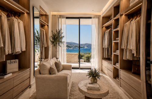 Agios Nikolaos House | QR & Sollinster house