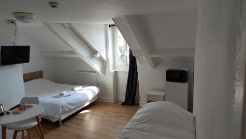 Dinan Hotel | Quai 8