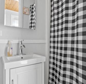 Lookout Valley Neighborhood Association House | Quail Run Farm- Rustic Tiny Home 1