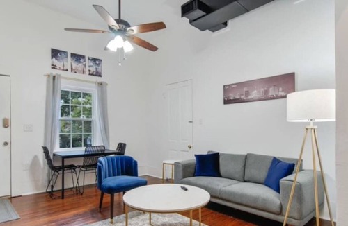Faubourg Livaudais House | Quaint 2Bd Steps From the St. Charles Streetcar
