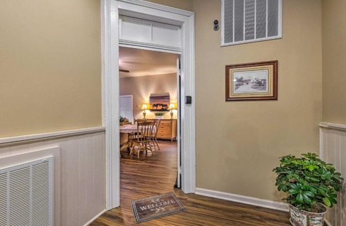 Georgetown Apartment | Quaint Apartment in Historic Georgetown!