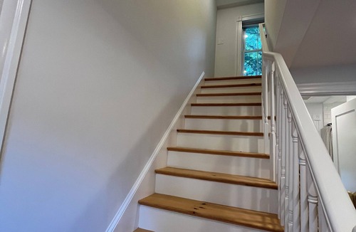 Framingham Apartment | Quaint apartment in charming Framingham, 5 Min to FSU