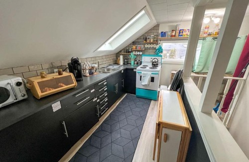 Saanich East Apartment | Quaint Attic Suite with Heated Pool Year-Round