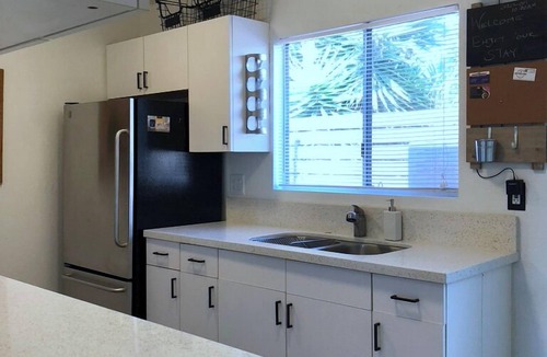 Townsite Cottage | Quaint Beach Cottage