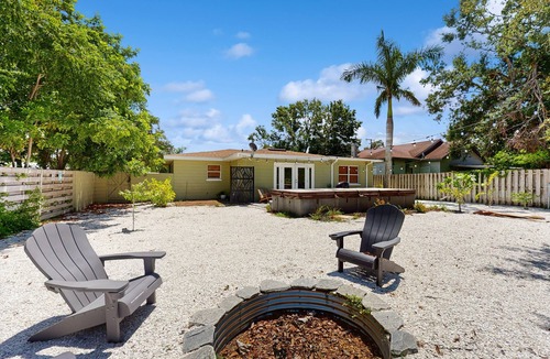 River District House | Quaint bungalow with unique swim spa w/hot tub, outdoor shower & enclosed yard