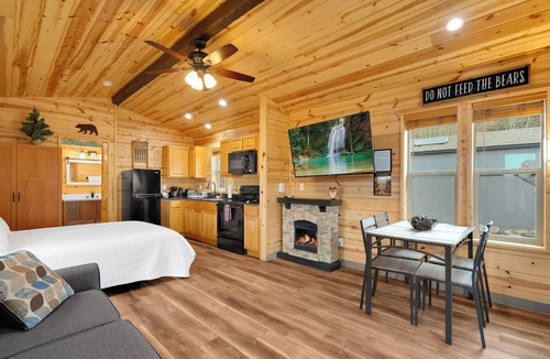 Summerhaven Cabin | Quaint Cabin 14 - Mt. Lemmon Hotel, Summerhaven, Arizona