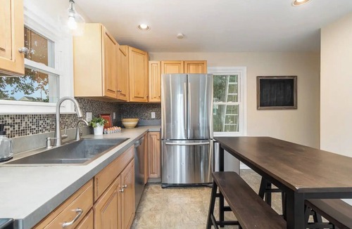 Bausman House | Quaint & Convenient Lancaster Farmette w/Hot Tub