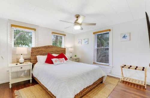 Stuart House | Quaint Cottage - Downtown Stuart