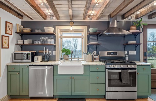 Stevens Cottage | Quaint Cottage on Farm HOT TUB & Fire Pit
