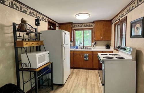 Rapid River Cottage | Quaint Cottage on the Sandy Shores of Lake Michigan