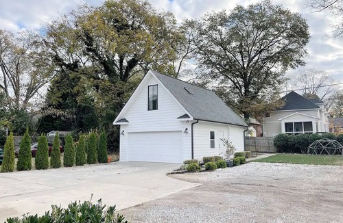 Greenville Apartment | Quaint Garden Cottage ~ 2 miles to Downtown Greenville!