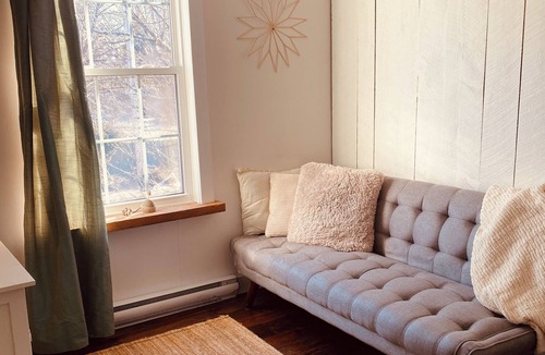 Chester Basin House | Quaint home conveniently located between Chester and Mahone Bay.