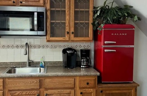 Leavittsburg Apartment | Quaint little studio