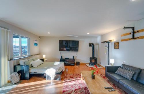 Big Lake Apartment | Quaint Mount Vernon Studio Rental w/Big Lake View