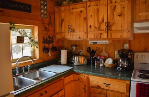 Dakota Cabin | Quaint, quite, affordable cute cabin snuggled in a beautiful valley!