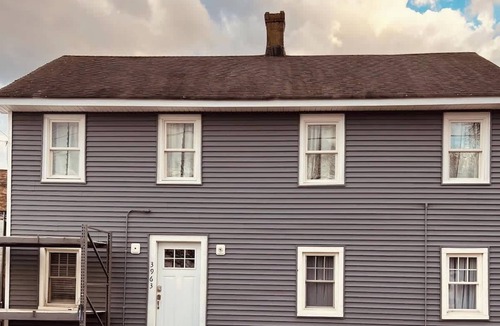 Cliffwood House | Quaint Renovated Single Family