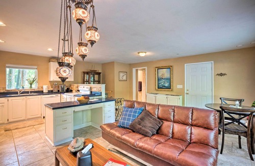 Brookings Cabin | Quaint Riverside Reprieve w/Kayaks + Floats!