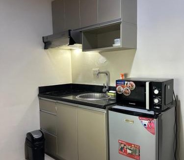 Legazpi Village Apartment | Quaint Roces Studio