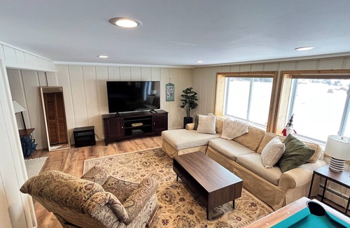 Harbor Springs Apartment | Quaint studio apartment close to downtown, beaches and skiing