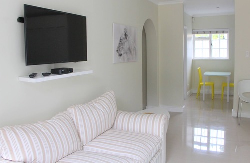 Alphen Apartment | Quaint Studio Apartment in Upper Constantia